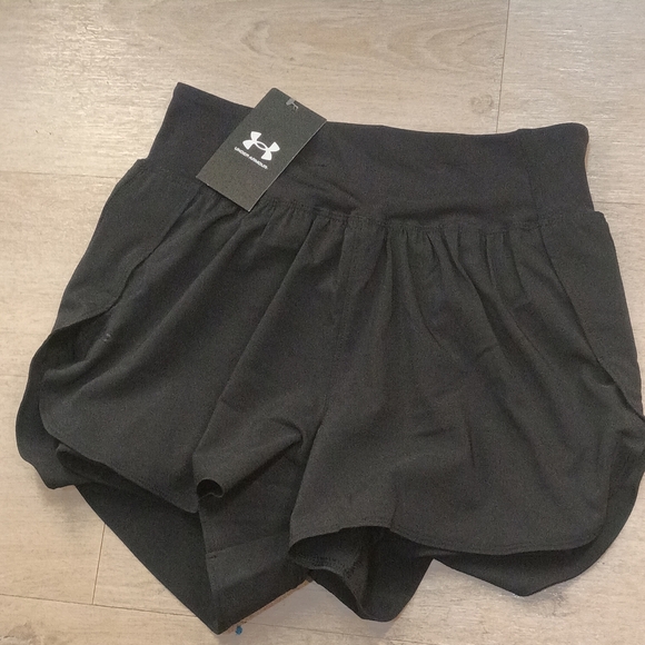 NWT Under Armour Women's Vanish 2-In-1 Shorts- BLACK - Picture 4 of 5
